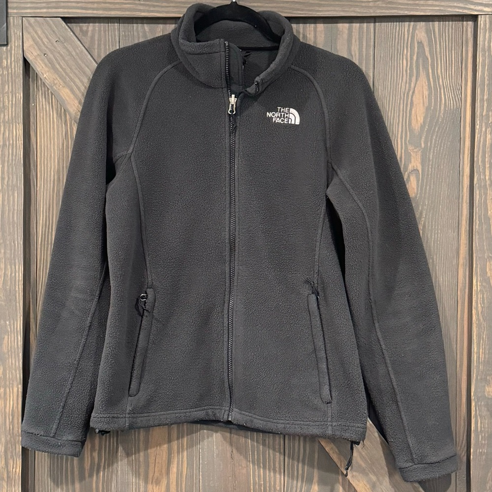 The North Face Women’s Black Fleece Jacker Size Medium‎